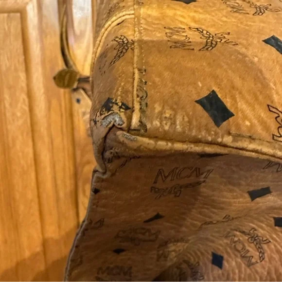 MCM long strap conyack zipper top Tote Bag inside pocket - Picture 8 of 15